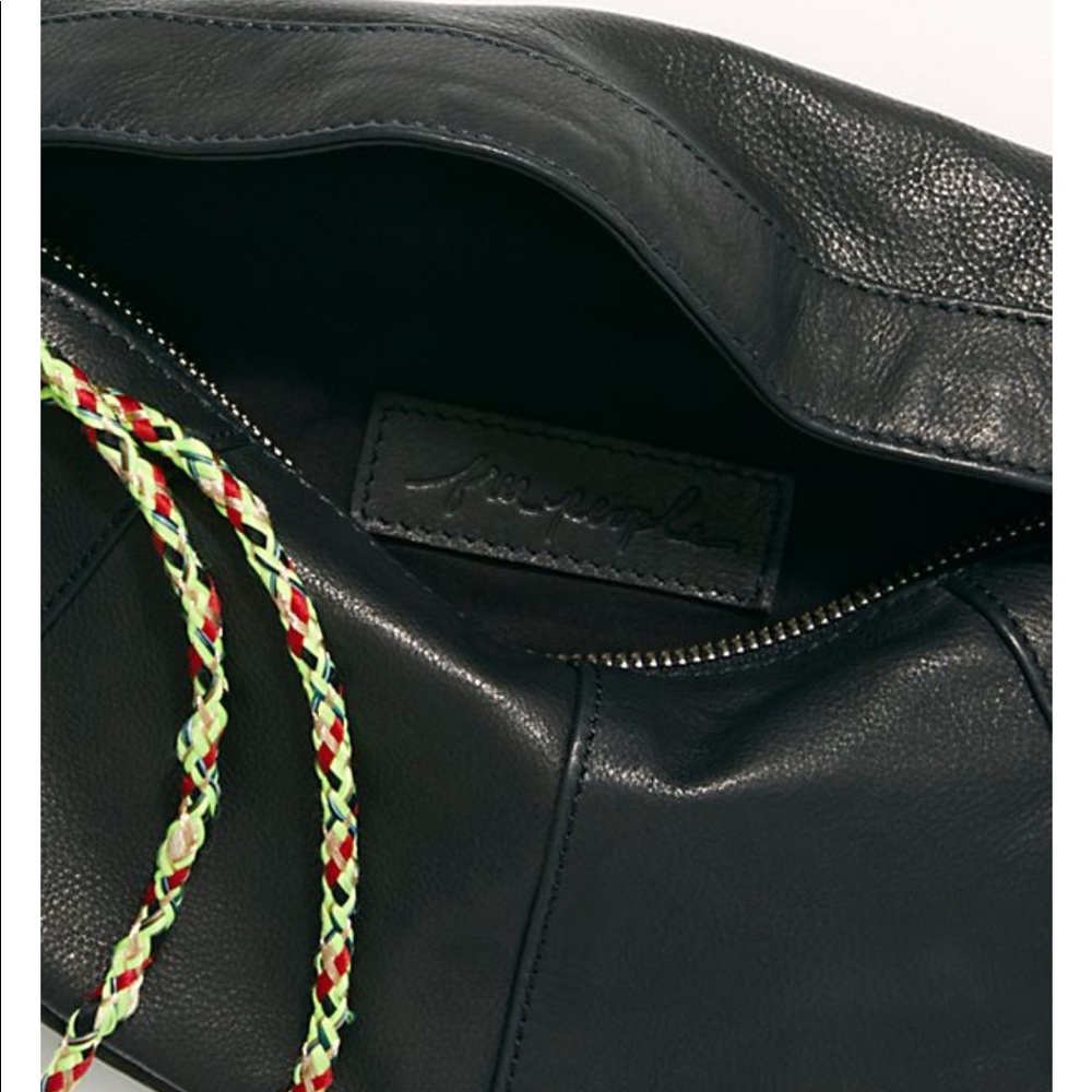 Free people side streets sling bag - Picture 4 of 8